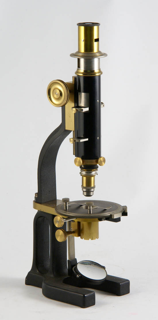 >Polarizing microscope, R. Fuess, Steglitz, Berlin